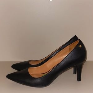 Women's Black Pumps